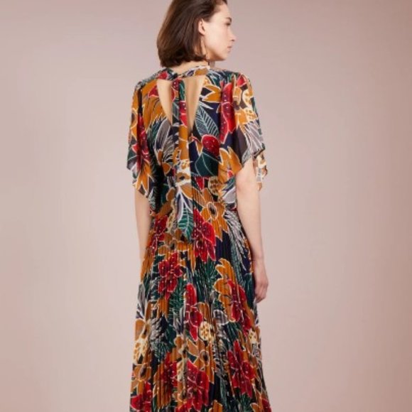 NWOT Club Monaco Zorbina pleated dress - Picture 2 of 4